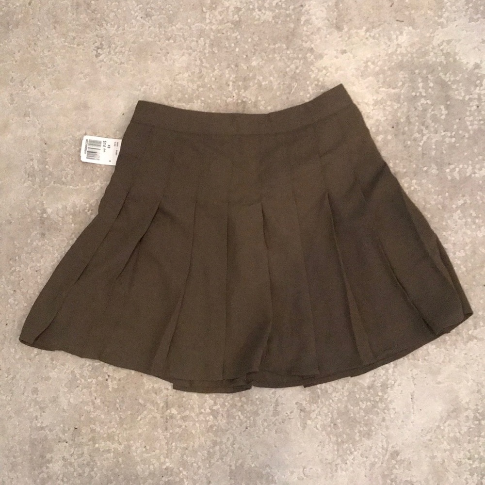 Pleated skirt